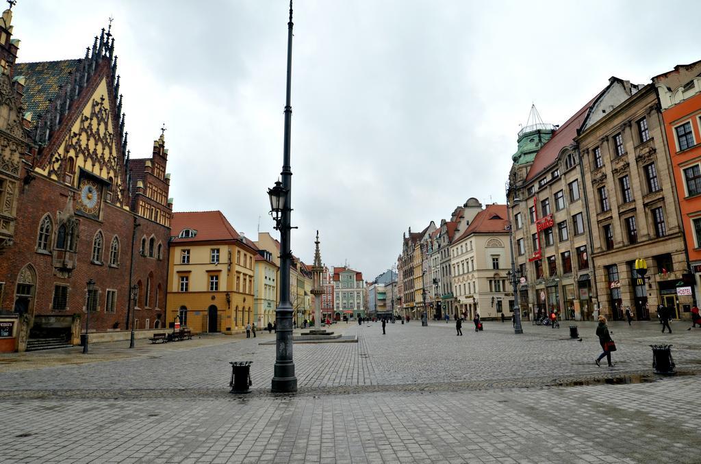 The One Hostel Wrocław Buitenkant foto
